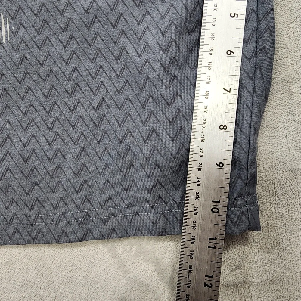 Physical Science Board Shorts Mens 32 Gray Chevron Tribal Dragon Cargo Beach Y2K
